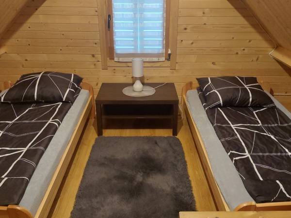 Domek Patrycja sypialnia góra