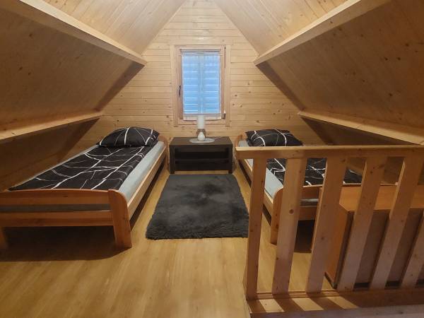 Domek Patrycja sypialnia góra