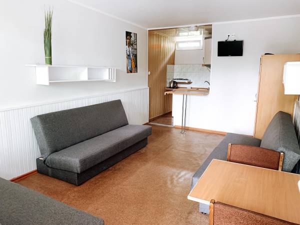 DOMKI 9 - 13 3 WERSALKI MAX 6 OS. 