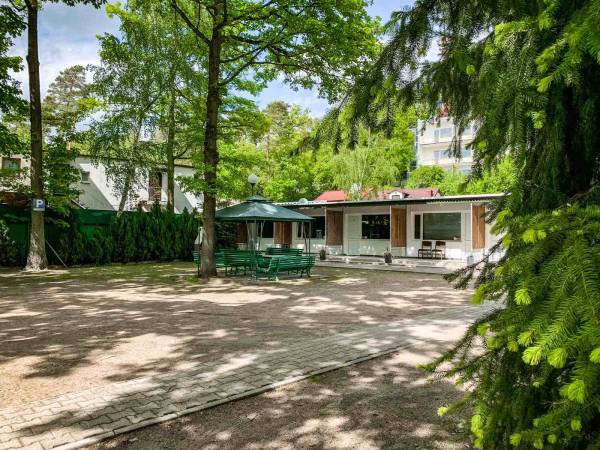 PARKING PRZED DOMKIEM 