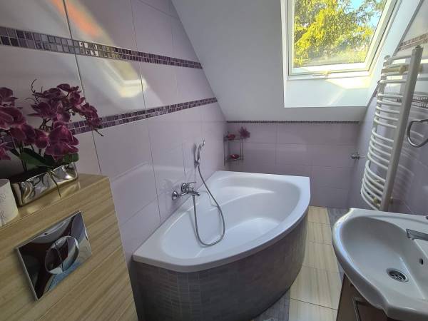 Łazienka w sypialni dwuosobowej, segment nr 1