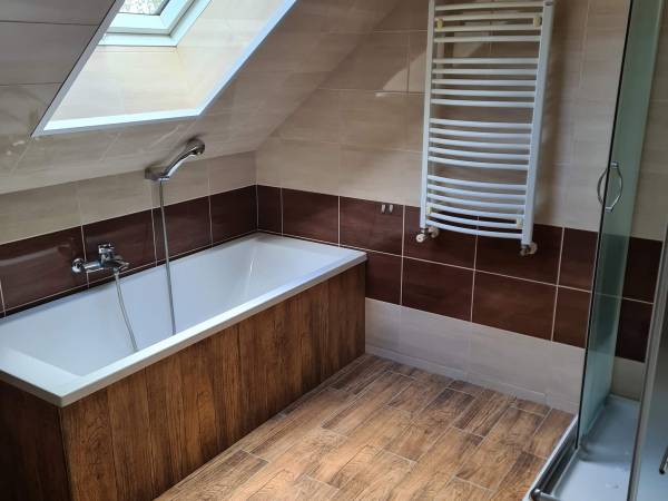 Duża łazienka na piętrze, segment nr 2