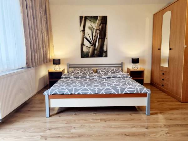 Nr C . Pokój 4 os. z balkonem