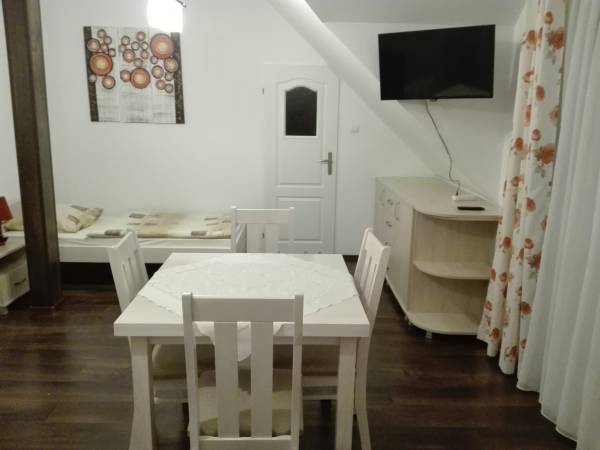 Pokoj 3 os. z balkonem