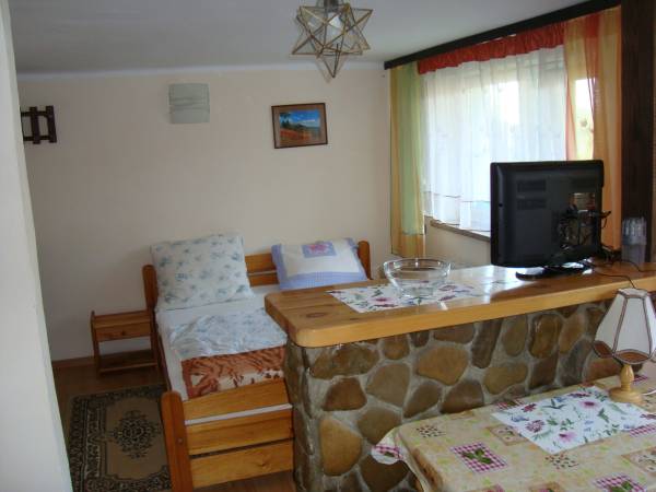 pokoj trzyosobowy na parterze