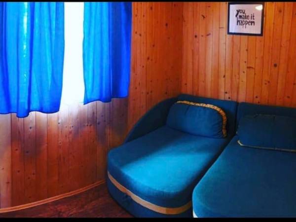 Sofy w domku 4-osobowym dwupokojowym