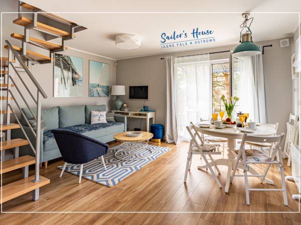 Sailor's House Jasne Fale