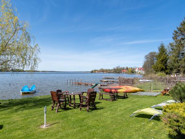 Apartamenty i Pokoje nad brzegiem jeziora Tałty