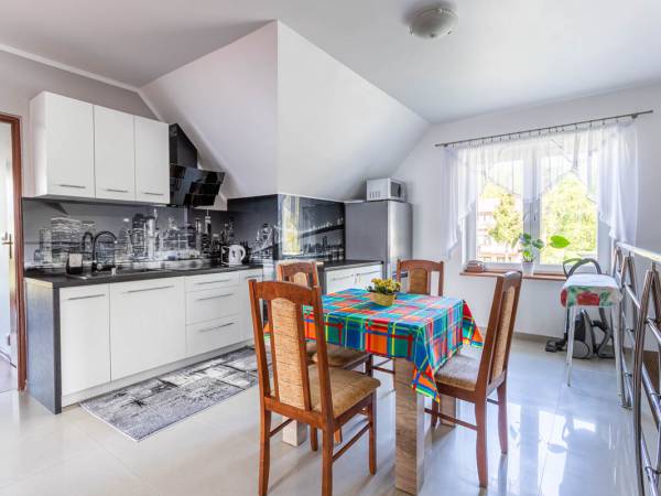 Aneks kuchenny na holu 