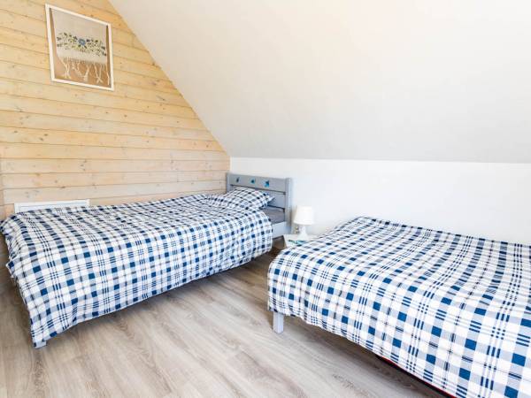 Pokój kaszubski dwuosobowy. Dom całoroczny. I piętro.