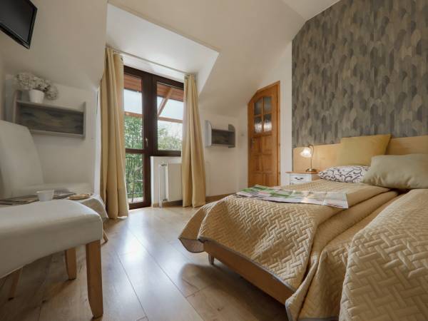 Pokij 2 osobowy z łazienką, balkonem i tv lcd 