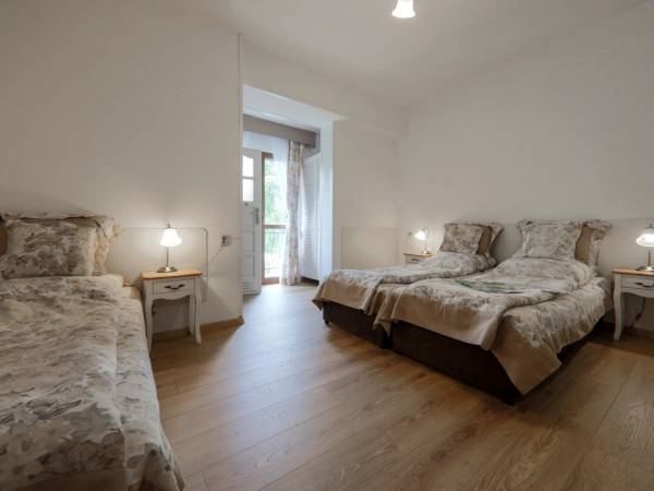 Pokój 4 osobowy z łazienką ,balkonem i tv lcd