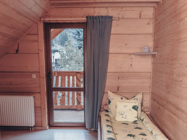 Domek drewniany,sypialnia nr 2