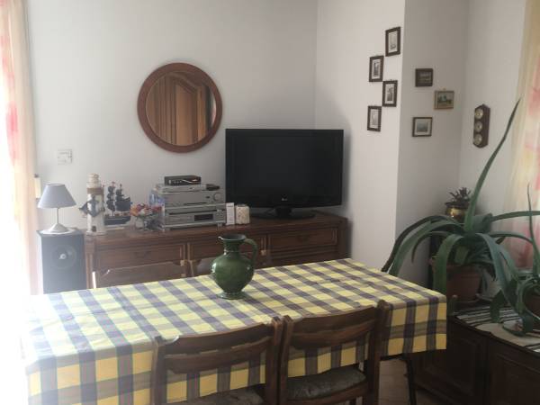 Salon / jadalnia przy pokojach gościnnych 