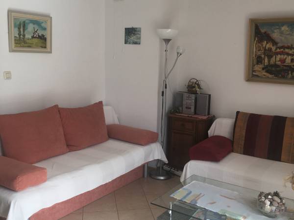 Salon przy pokoju gościnnym 