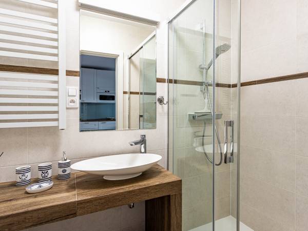 Apartament z balkonem - łazienka