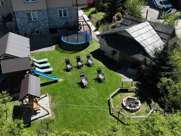 Ośrodek plac zabaw i ogród