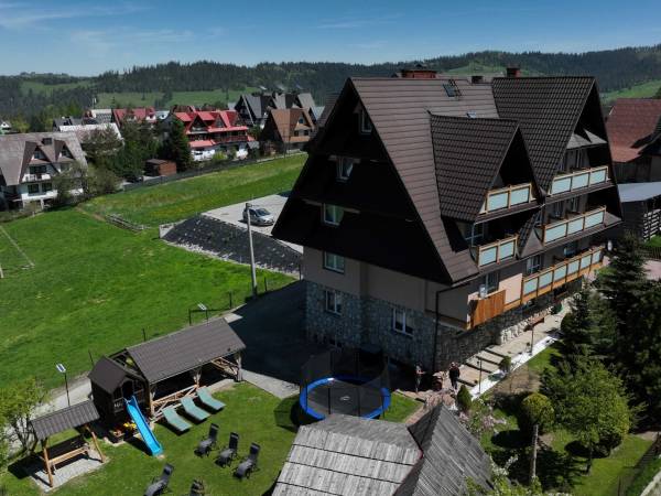 Ośrodek plac zabaw i ogród