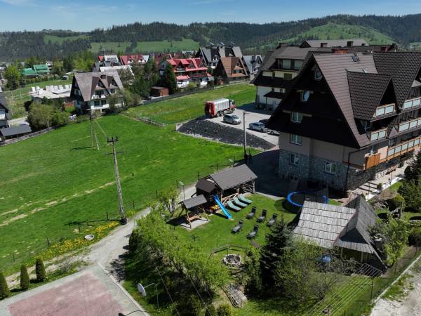 Ośrodek plac zabaw i ogród