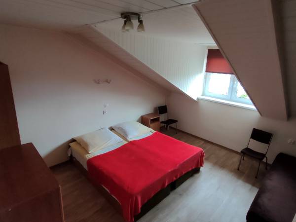 Studio Sypialnia z łóżkiem małżeńskim