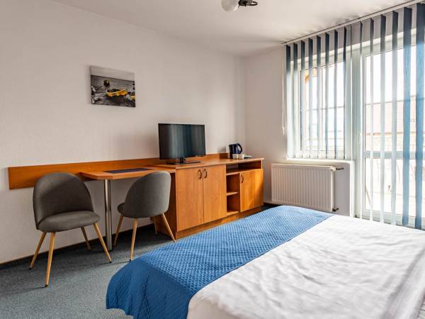 POKÓJ 2 OS. Z BALKONEM (PROSERPINA)