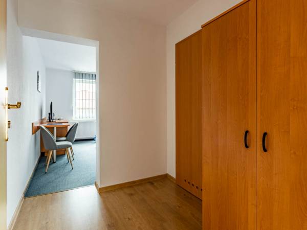 PRZEDPOKÓJ (PROSERPINA)