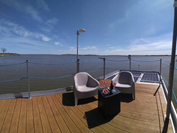 Domki na wodzie "Arka" z rowerem wodnym, parkingiem, 300 metrów do Morza ! Centrum Mielna 