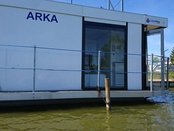 Domki na wodzie "Arka" z rowerem wodnym, parkingiem, 300 metrów do Morza ! Centrum Mielna 