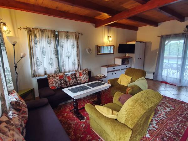 Dwa Domy Drewniane Nad Jeziorem Orzyskim