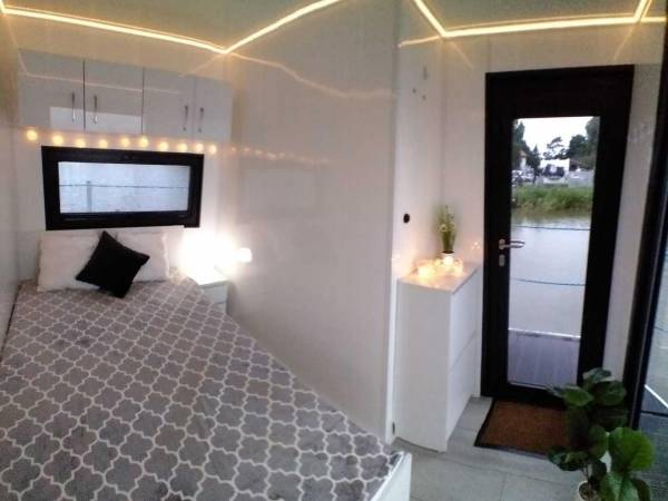 Domki na wodzie "Arka" z rowerem wodnym, parkingiem, 300 metrów do Morza ! Centrum Mielna 