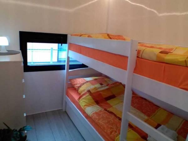 Domki na wodzie "Arka" z rowerem wodnym, parkingiem, 300 metrów do Morza ! Centrum Mielna 