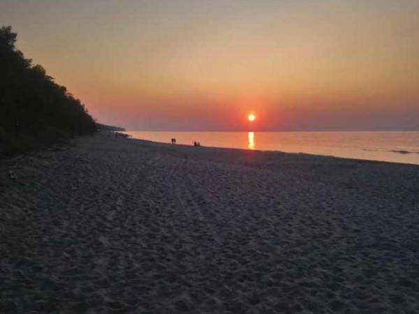 Domki na wodzie "Arka" z rowerem wodnym, parkingiem, 300 metrów do Morza ! Centrum Mielna 