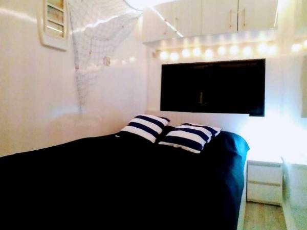 Domki na wodzie "Arka" z rowerem wodnym, parkingiem, 300 metrów do Morza ! Centrum Mielna 