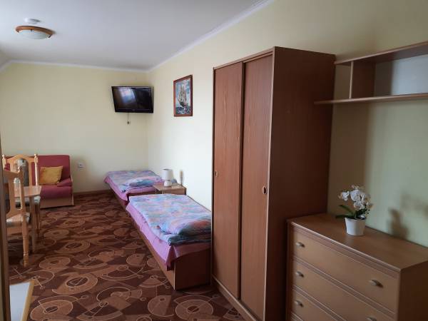 pokój z aneksem kuchennym i balkonem - II Piętro