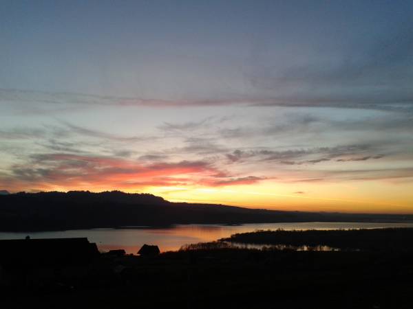 ZACHÓD SLOŃCA WIDOCZNY Z DOMKU