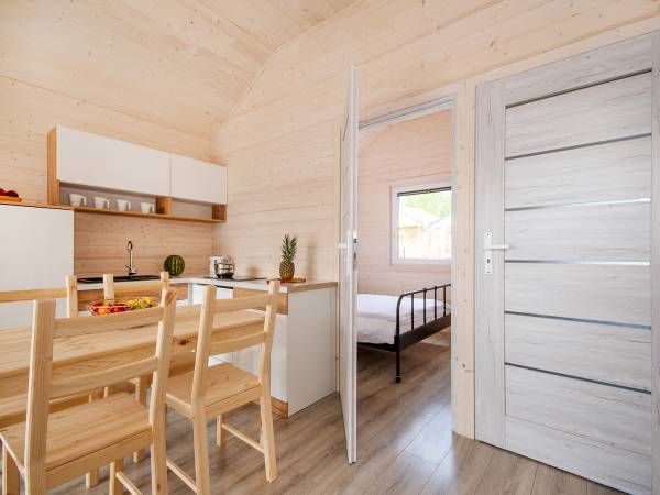 Anek kuchenny. Widok na sypialnię