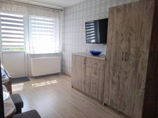 pokój nr 02 parter 4-osobowy(wyjście na zewnątrz)