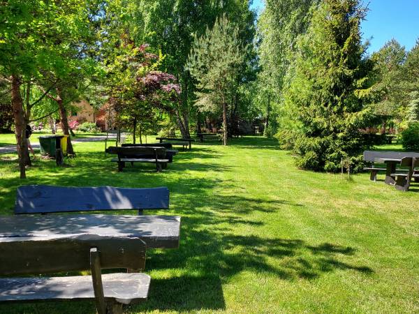 Pole namiotowe gotowe na przyjazd gości