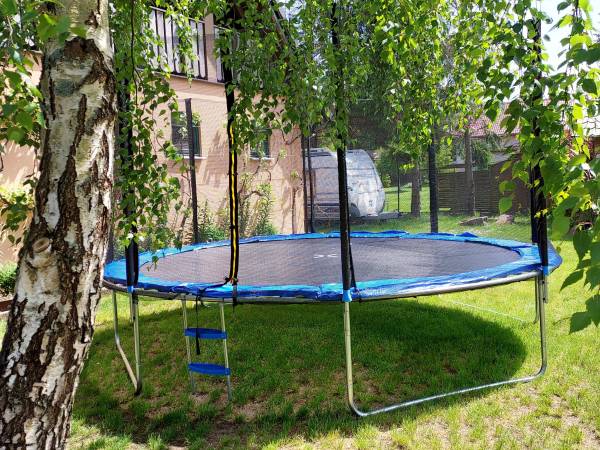 Trampolina dla dzieci