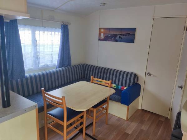 Dom wczasowy oraz domki letniskowe Pustkowo