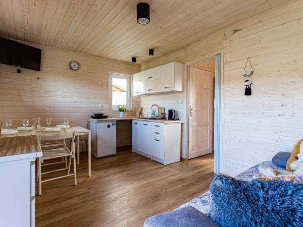 domek w Milka1 z łazienką ,sypialnią i aneksem