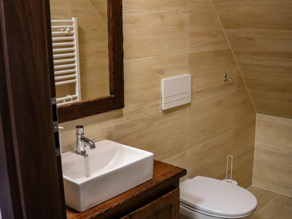 Domek nr 2 - toaleta na piętrze