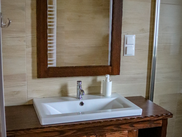 Domek nr 2 - łazienka na parterze