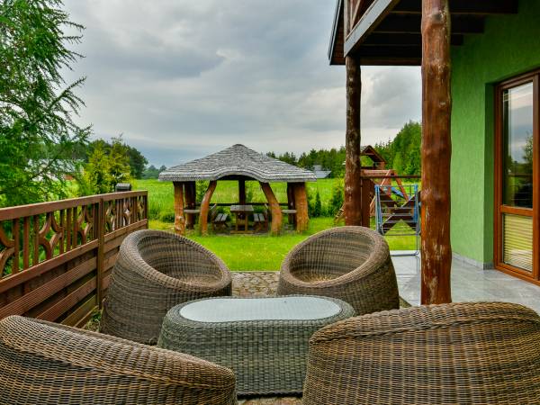 Domy na Pograniczu nad jeziorem