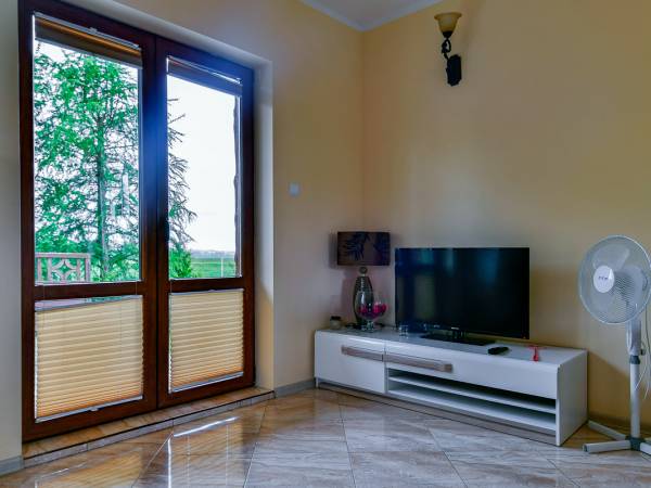 Domy na Pograniczu nad jeziorem