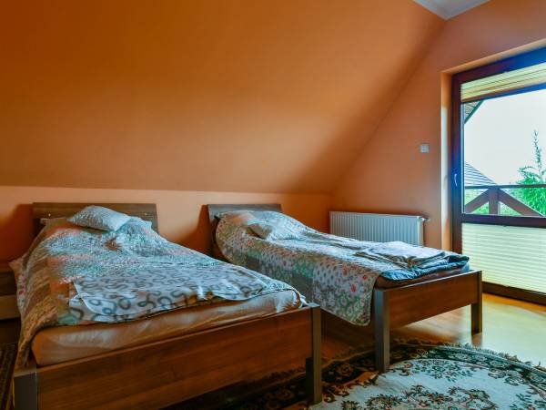 Domy na Pograniczu nad jeziorem