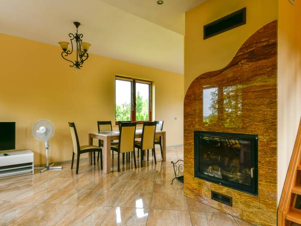 Domy na Pograniczu nad jeziorem