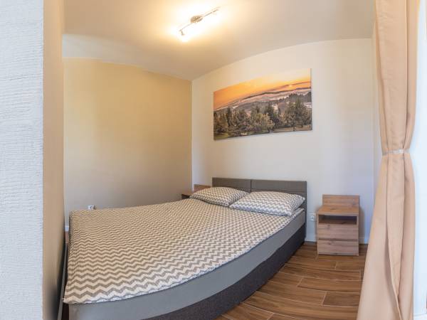 Apartament beżowy z tarasem