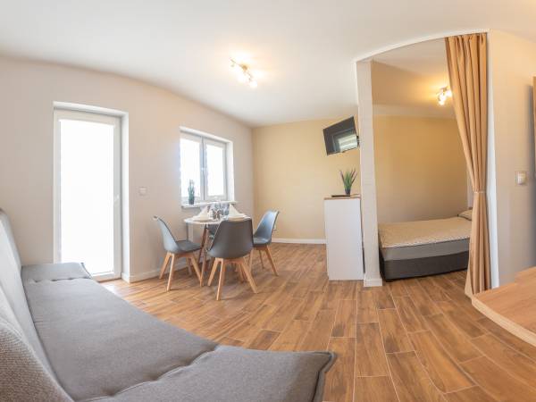 Apartament beżowy z tarasem