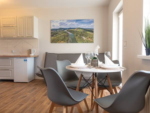 Apartament beżowy z tarasem